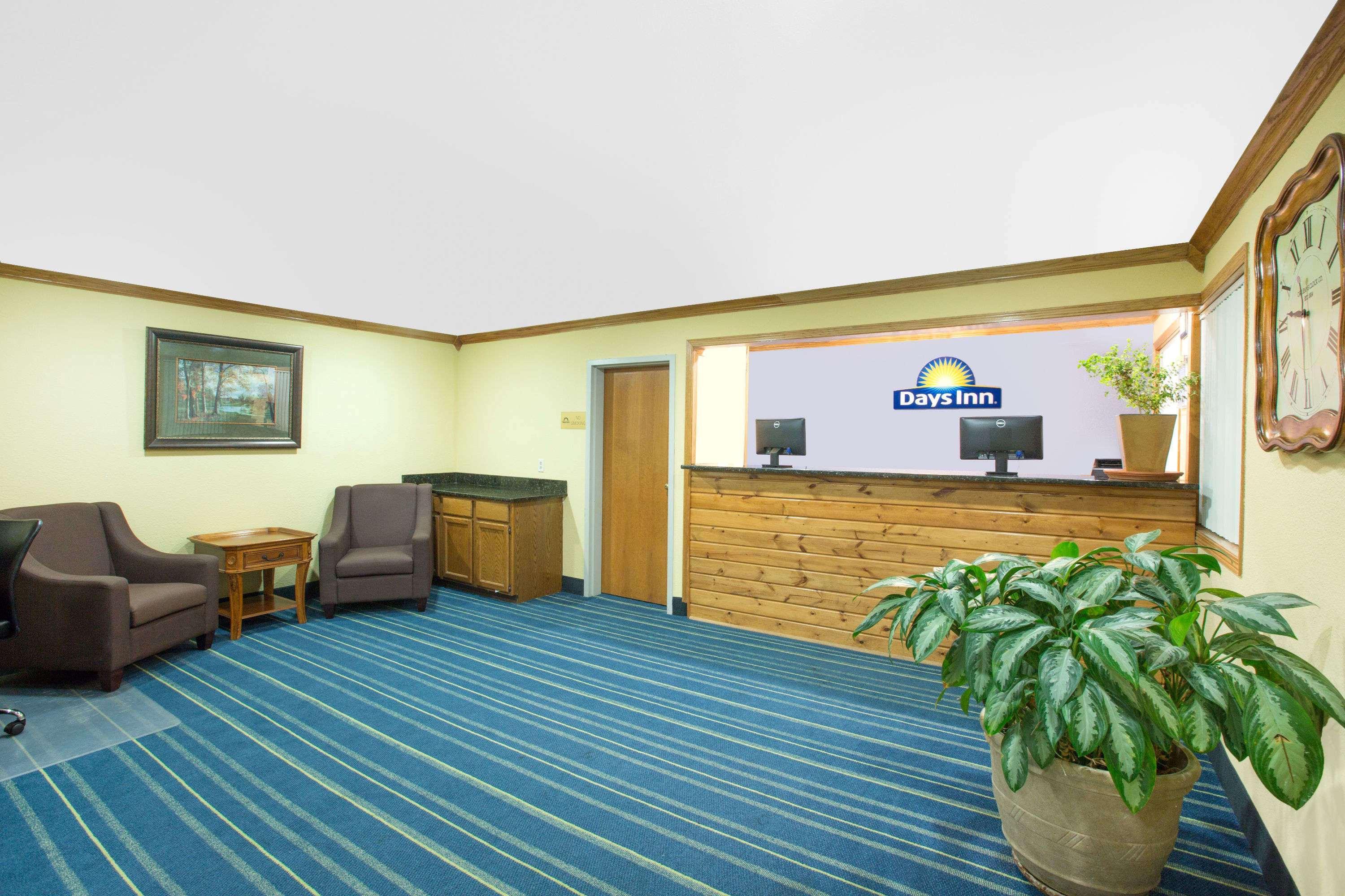 Days Inn By Wyndham Grand Island Exterior photo