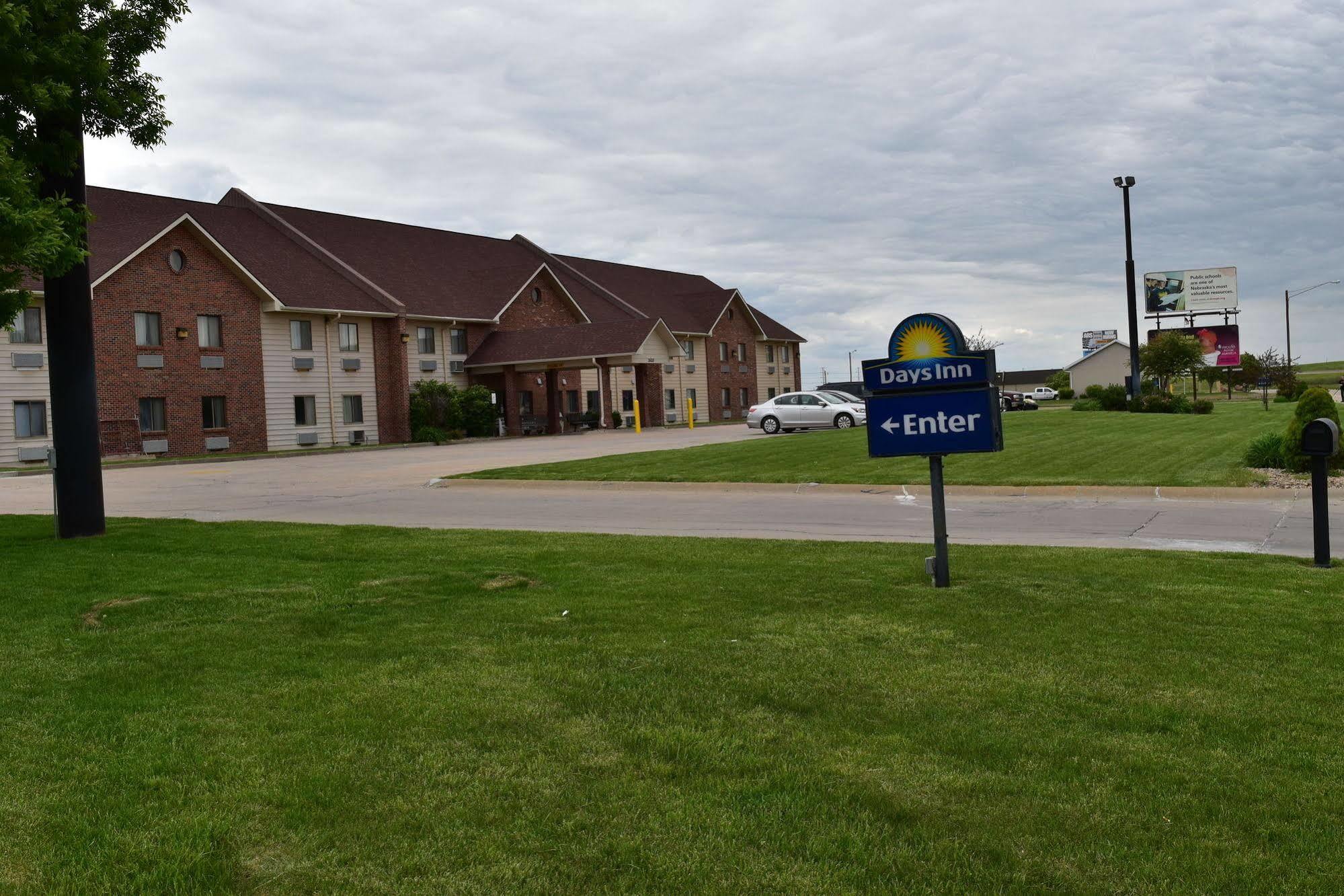 Days Inn By Wyndham Grand Island Exterior photo